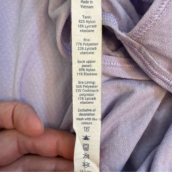 LULULEMON Nouveau No Limits Purple
Workout/Gym Tank Top w/Built in bra size 4 - Picture 8 of 8